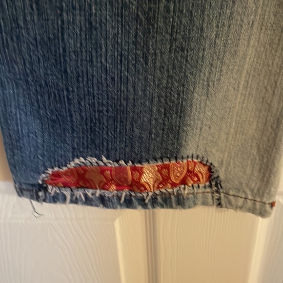 London Jeans distressed patchwork jeans… sharp! Sz 4 34” inseam - Picture 10 of 16